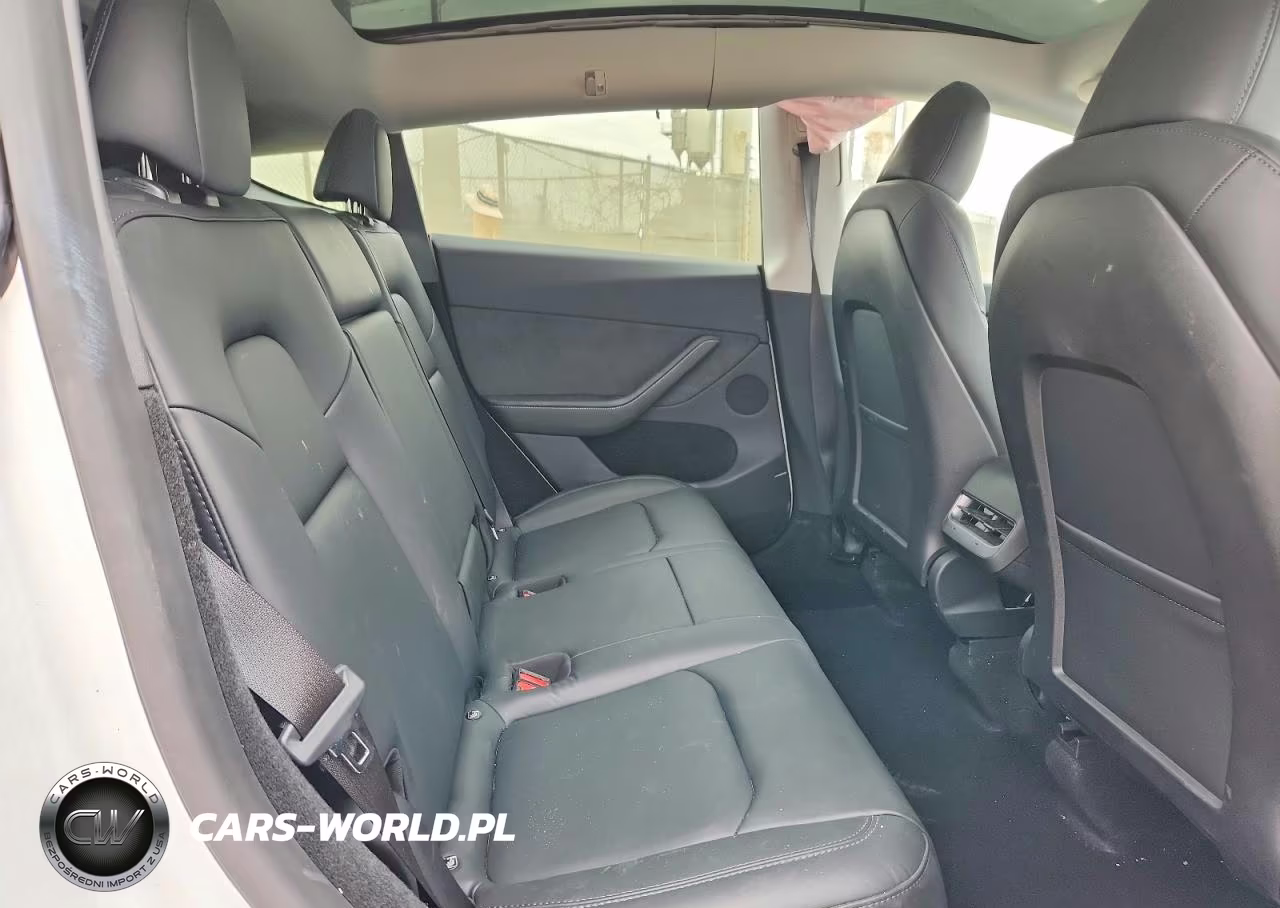 2023 Tesla Model Y VIN:7SAYGDEE3PA129047 - 10
