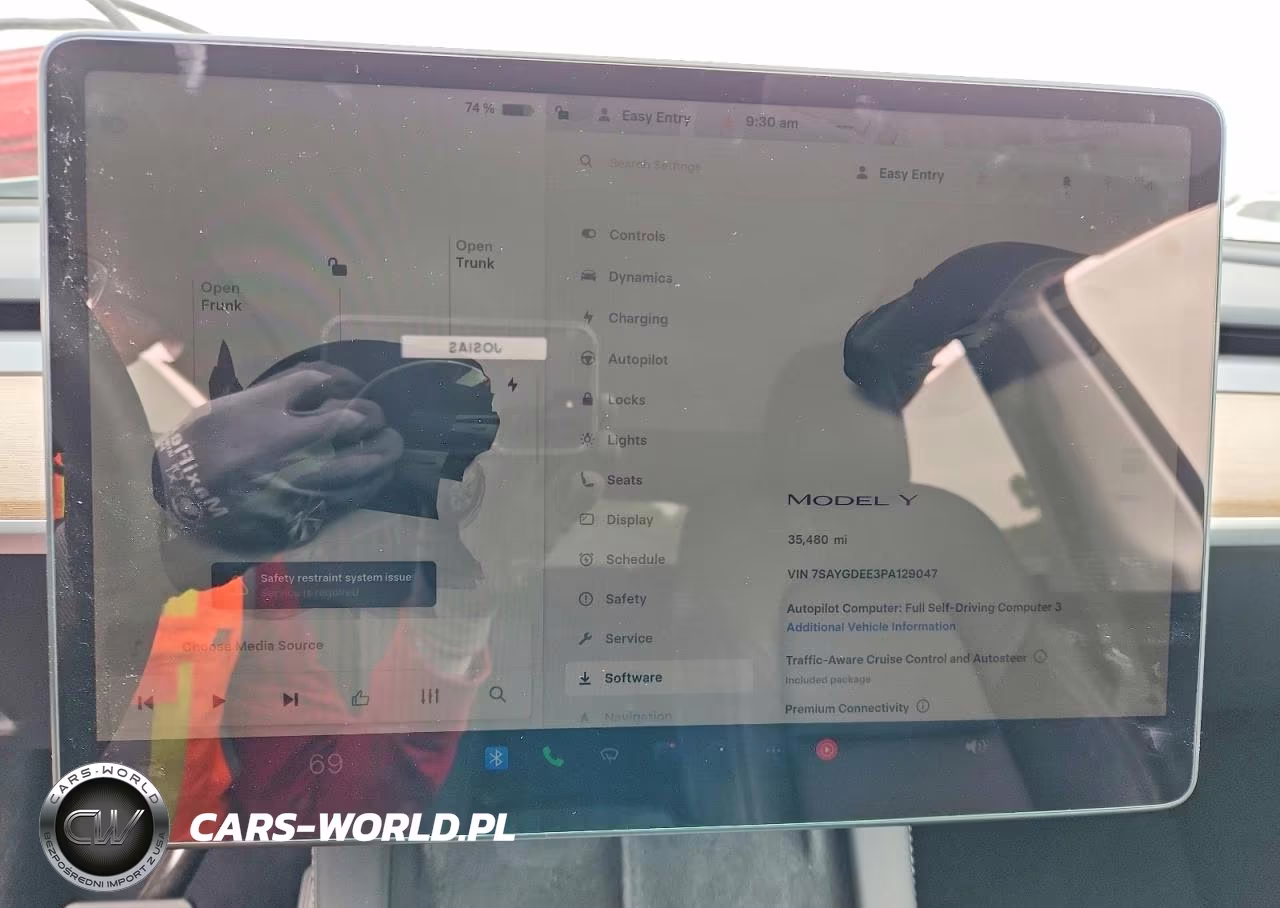 2023 Tesla Model Y VIN:7SAYGDEE3PA129047 - 9