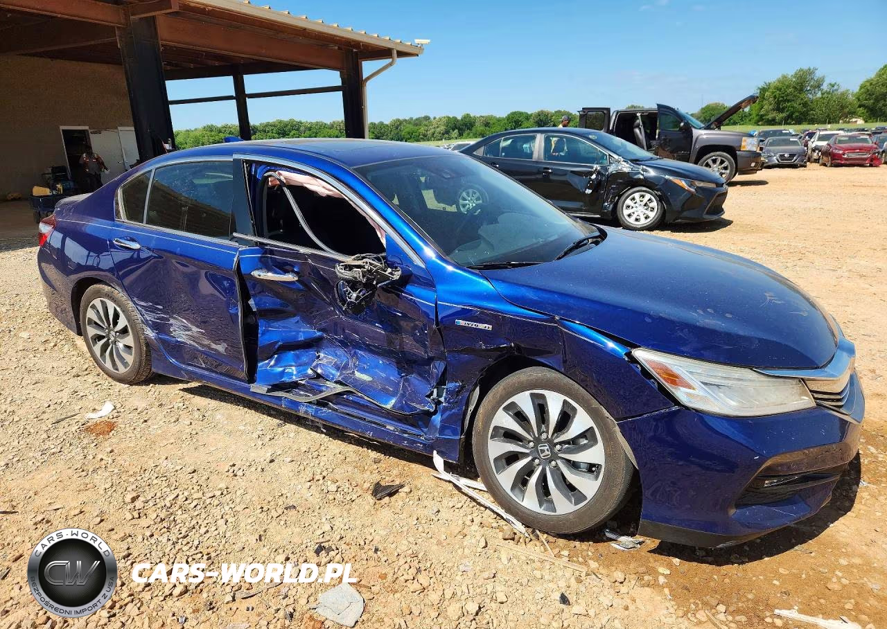 2017 Honda Accord Touring Hybrid VIN:JHMCR6F75HC021039 - 4