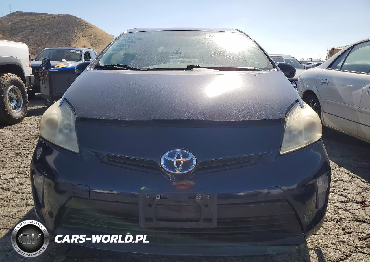 2012 Toyota Prius Two VIN:JTDKN3DU3C1539607 - 5