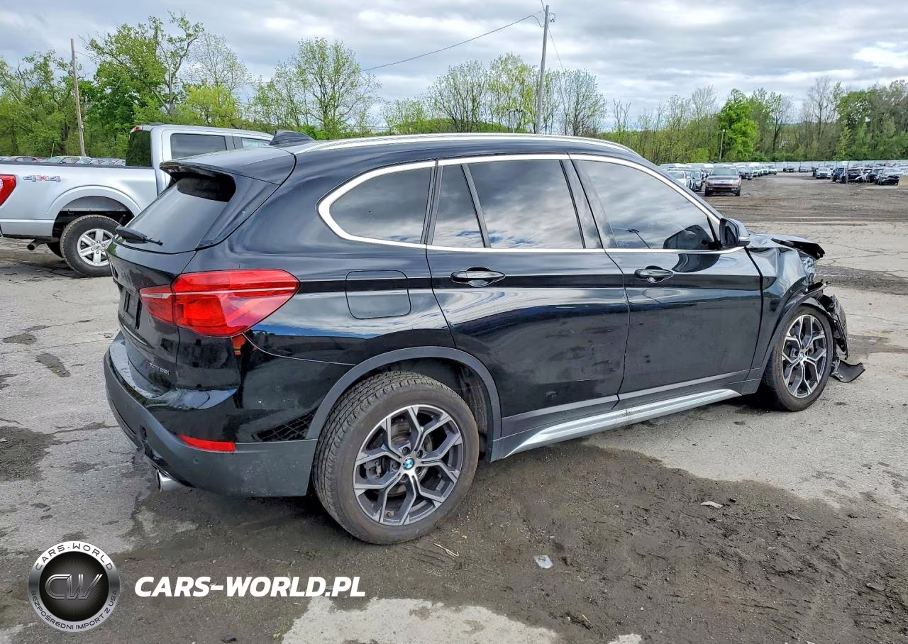 2021 BMW X1 xDrive28I VIN:WBXJG9C07M5T17804 - 3