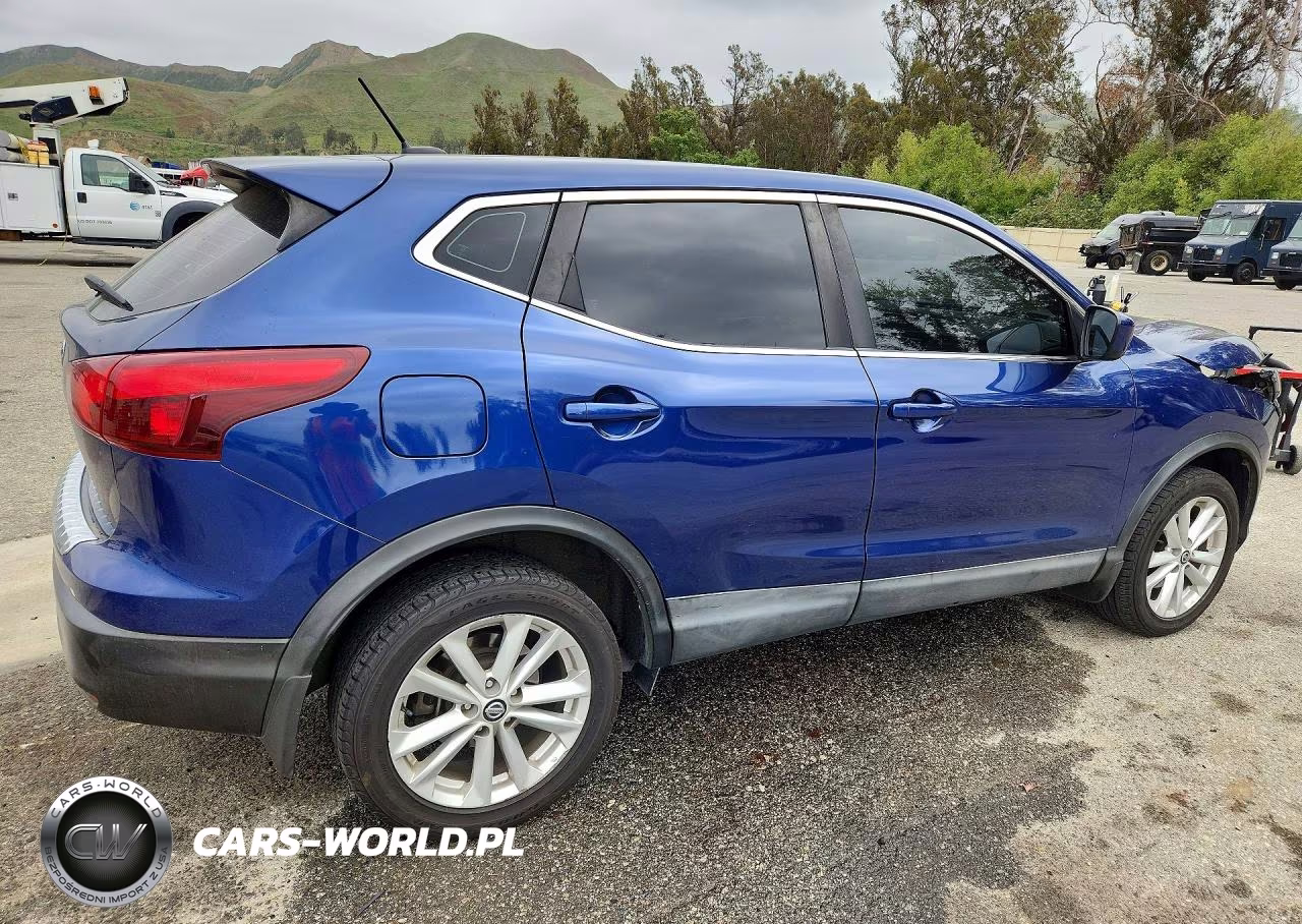 2019 Nissan Rogue Sport S VIN:JN1BJ1CP1KW227088 - 3
