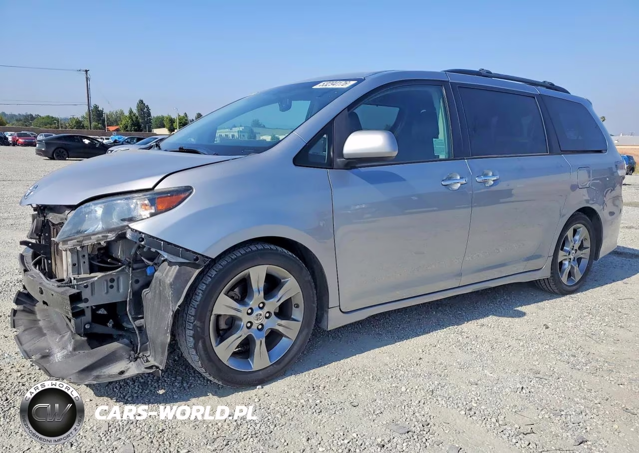 2014 Toyota Sienna Sport