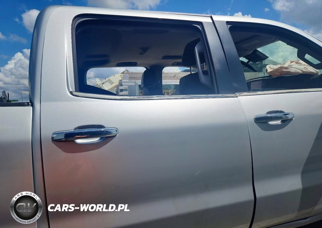 2018 GMC Sierra K2500 Denali VIN:1GT12UEY2JF133071 - 10
