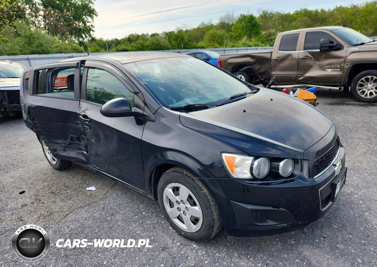 2013 Chevrolet Sonic Ls VIN:1G1JB6SG4D4136201 - 4