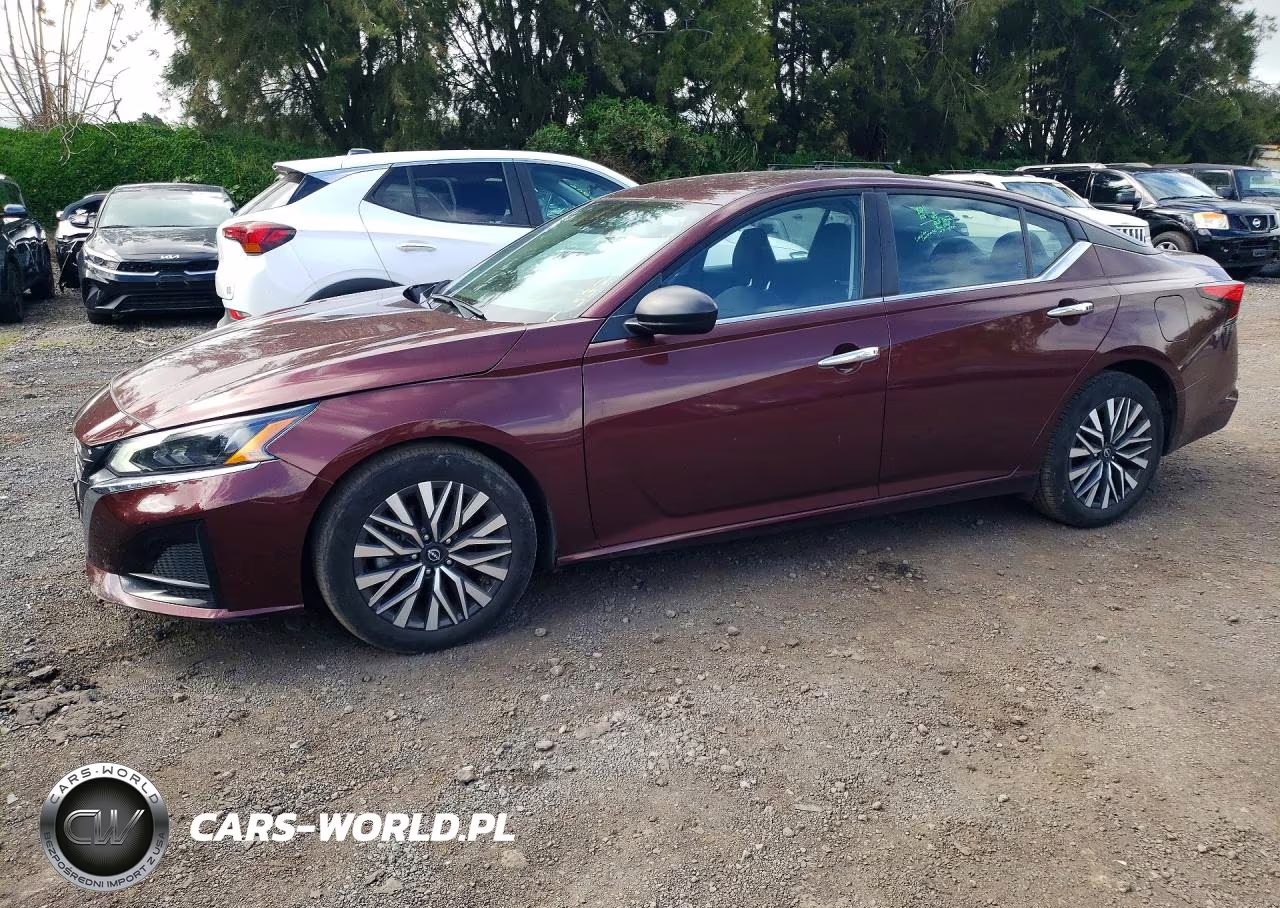 2024 Nissan Altima Sv