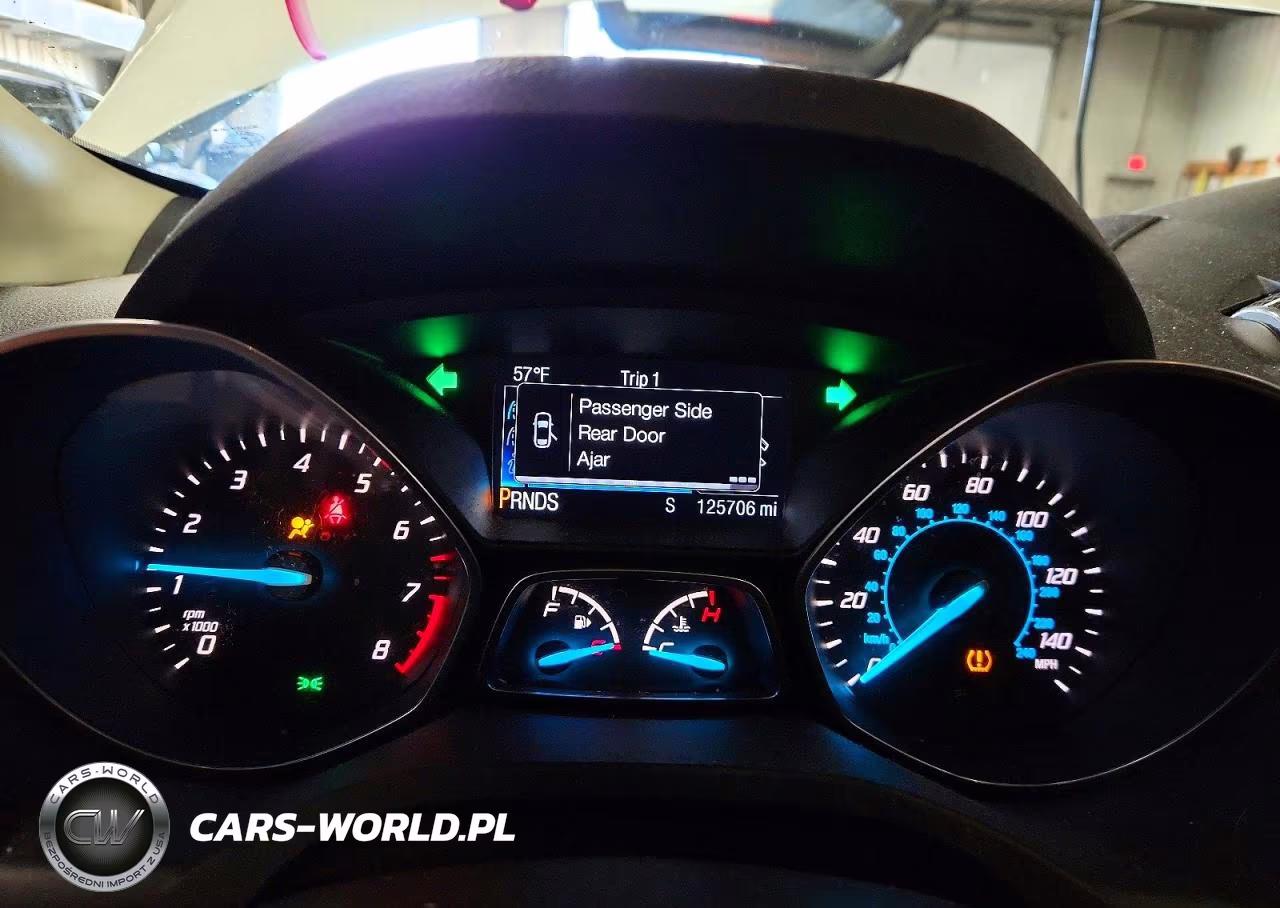 2016 Ford Escape Se VIN:1FMCU9GX7GUA65452 - 9