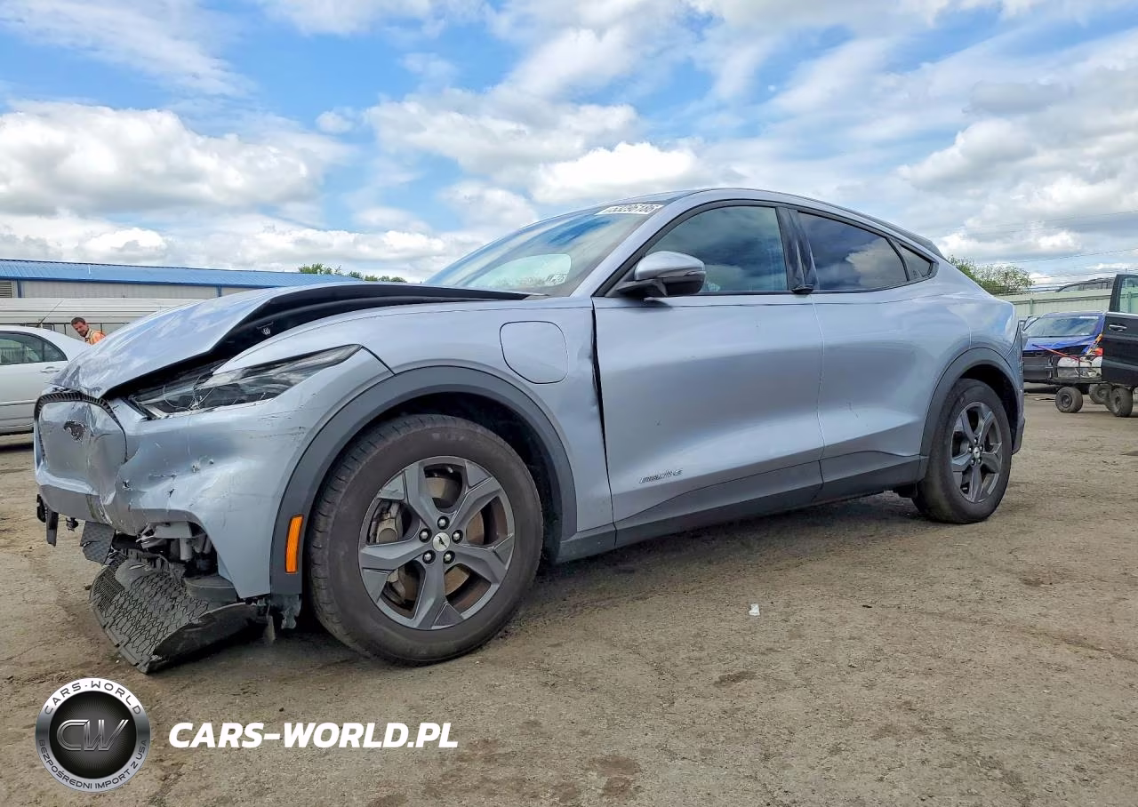 2022 Ford Mustang Mach-E Select