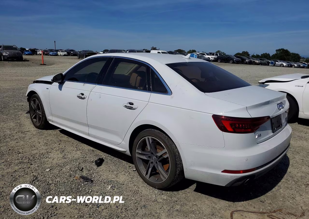 2018 Audi A4 Premium Plus VIN:WAUENAF42JA044100 - 2