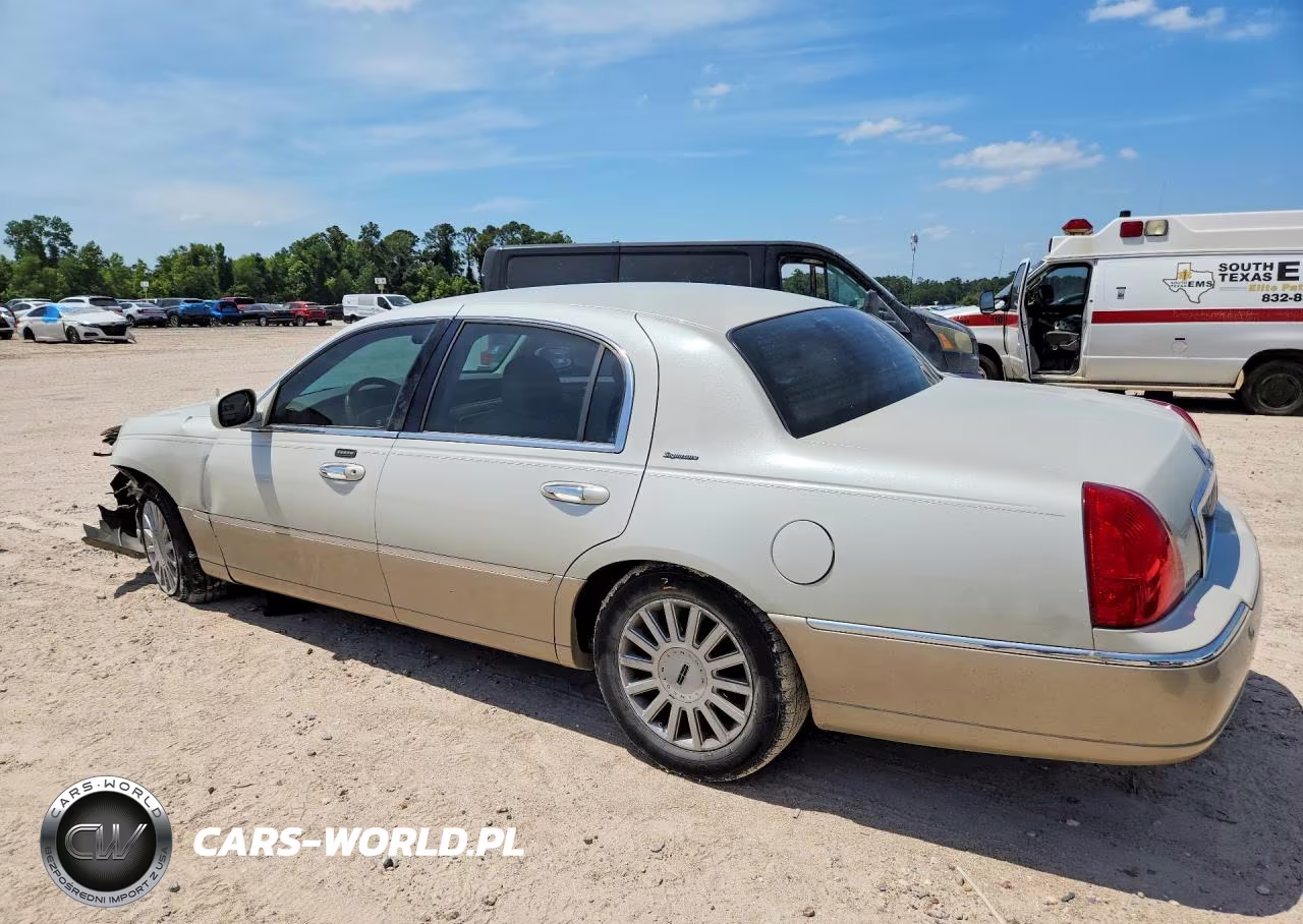 2005 Lincoln Town Car Signature VIN:1LNHM81W75Y631700 - 2