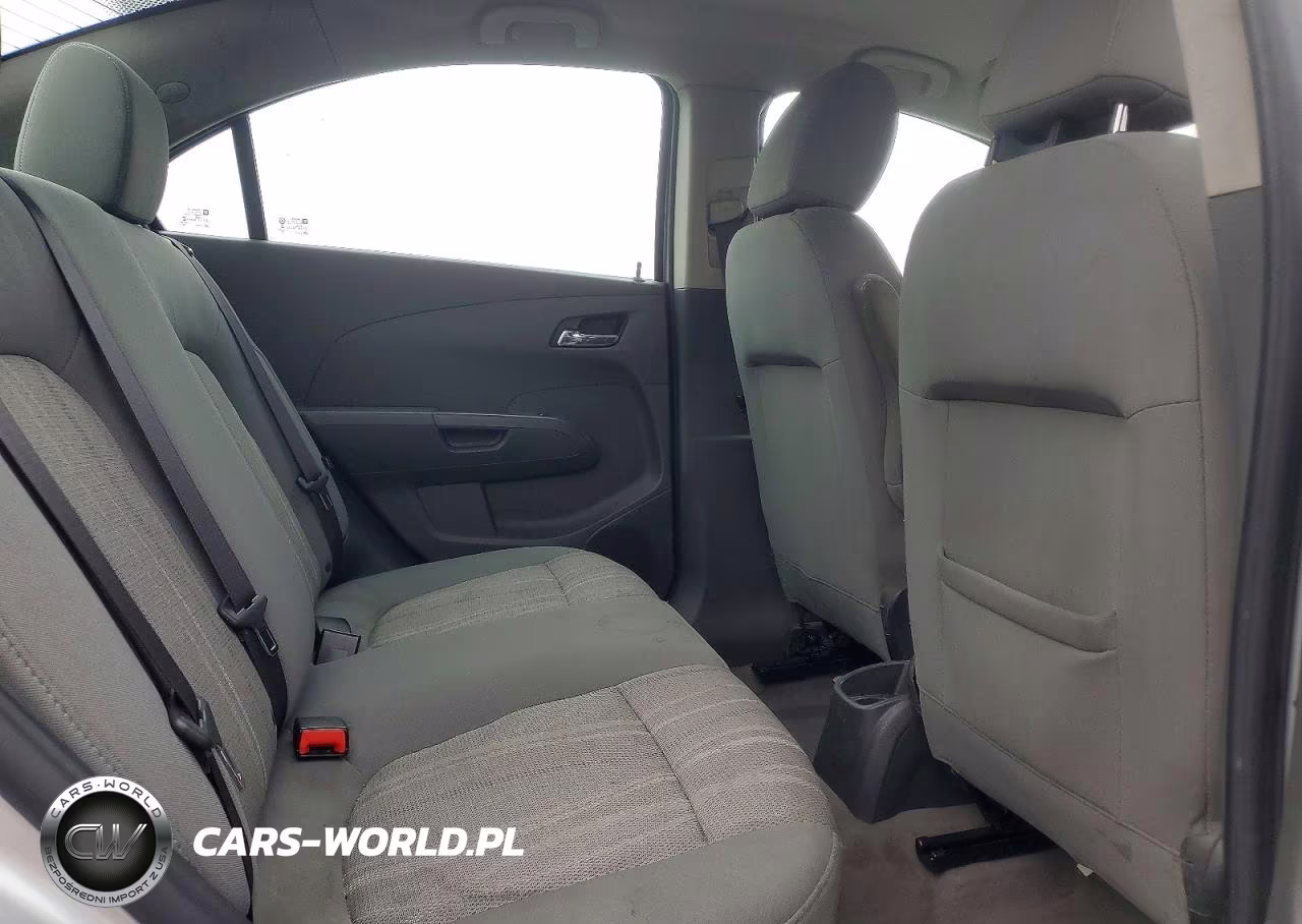 2015 Chevrolet Sonic Lt VIN:1G1JC5SB2F4145820 - 10