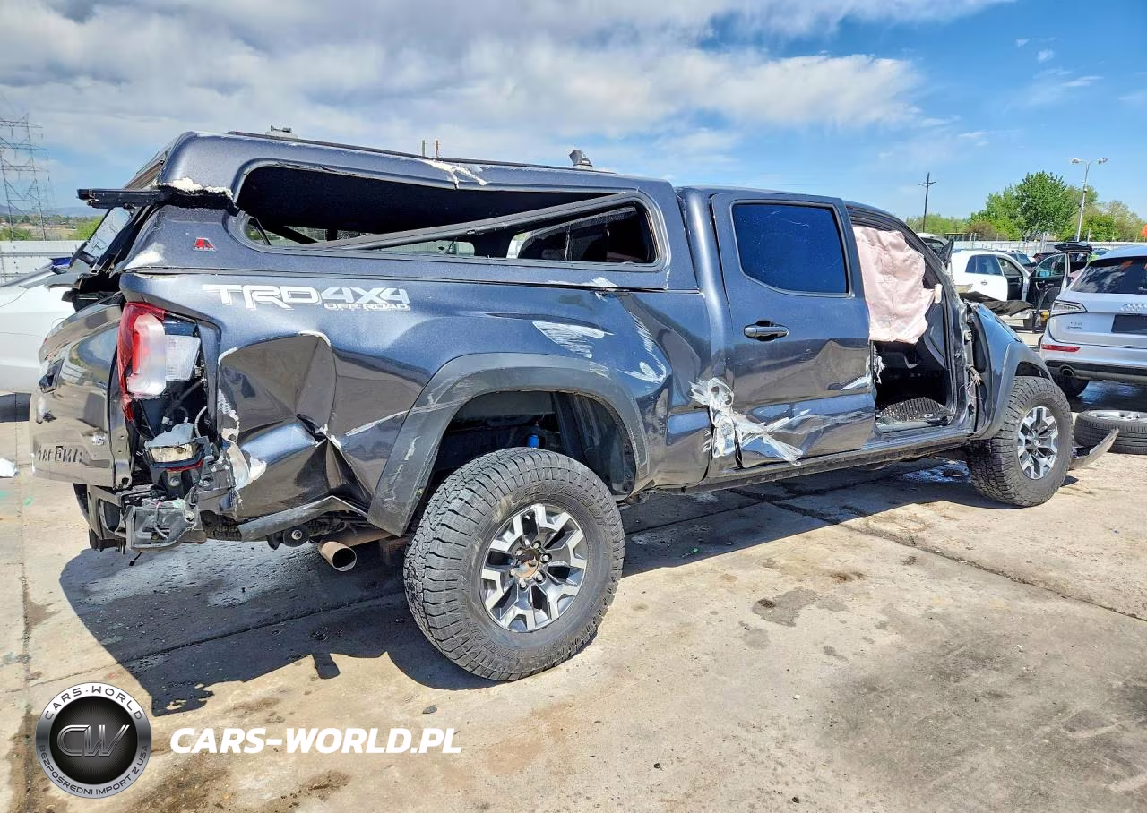 2018 Toyota Tacoma Trd Off-Road VIN:3TMDZ5BN9JM054585 - 3