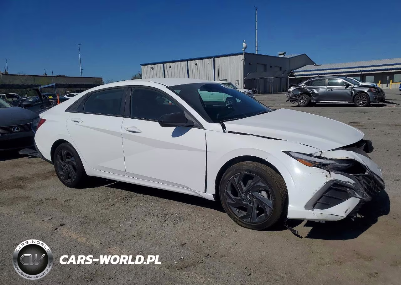2026 Hyundai Elantra Sel Sport VIN:KMHLM4DG5TU192198 - 4
