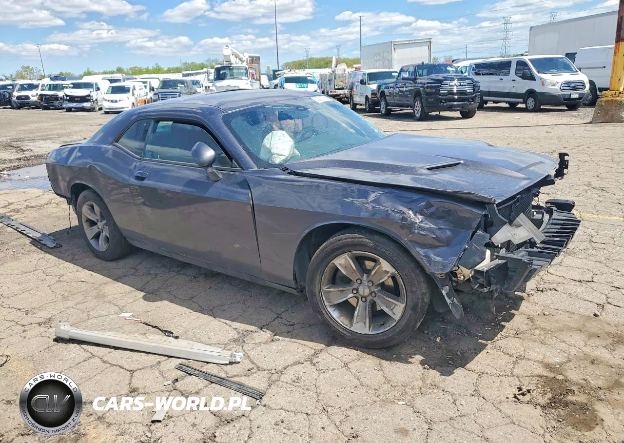 2017 Dodge Challenger Sxt VIN:2C3CDZAG2HH611192 - 4