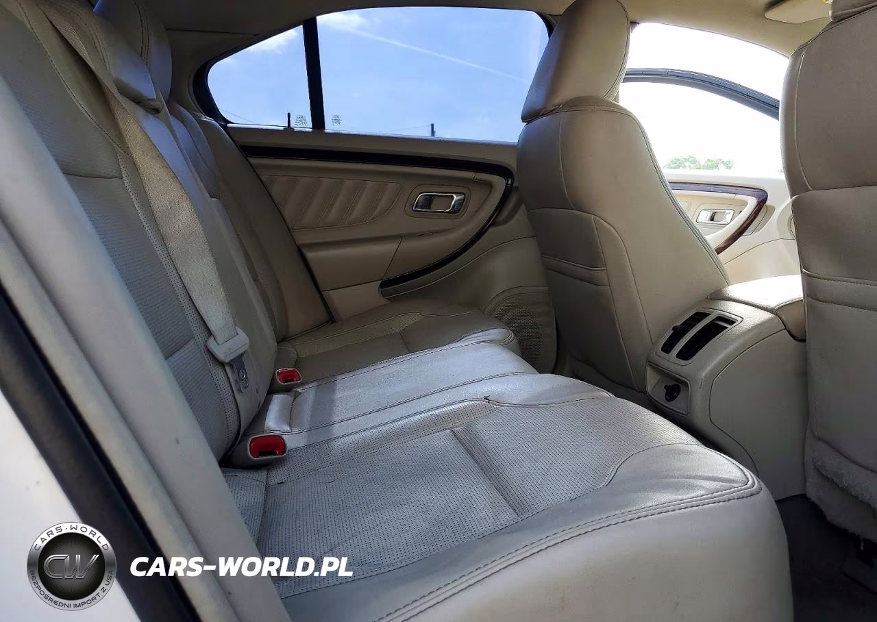 2011 Ford Taurus Limited VIN:1FAHP2FW1BG118564 - 10