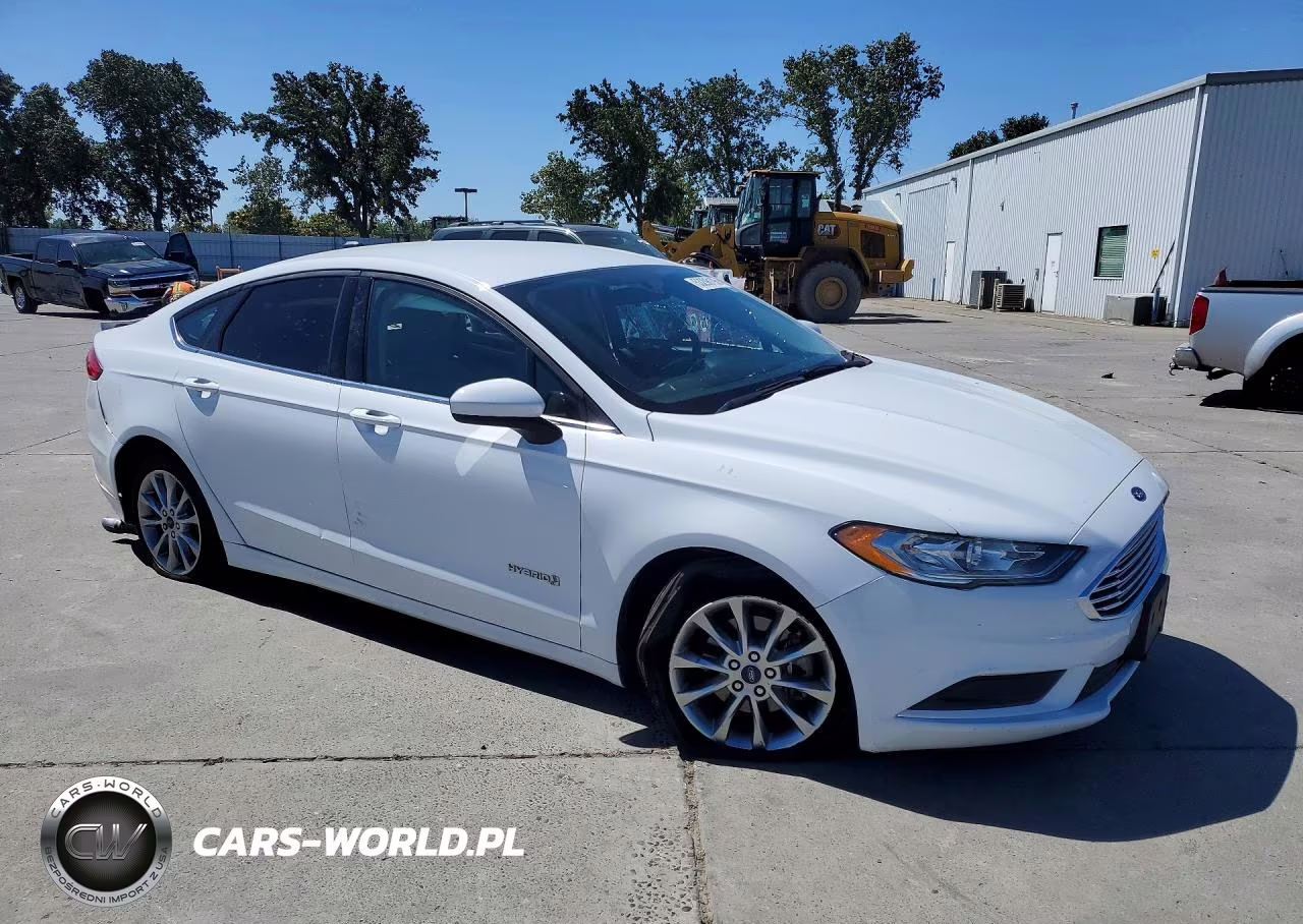 2017 Ford Fusion S Hybrid VIN:3FA6P0UUXHR247675 - 4