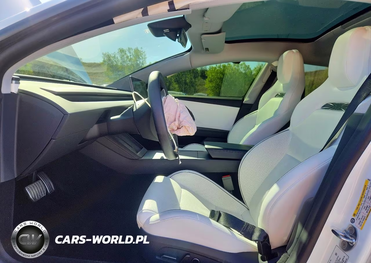 2025 Tesla Model 3 VIN:5YJ3E1ET7SF965529 - 7