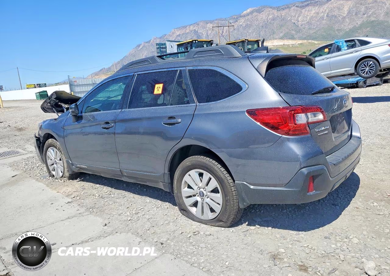 2018 Subaru Outback 2.5I Premium VIN:4S4BSAHC7J3289591 - 2