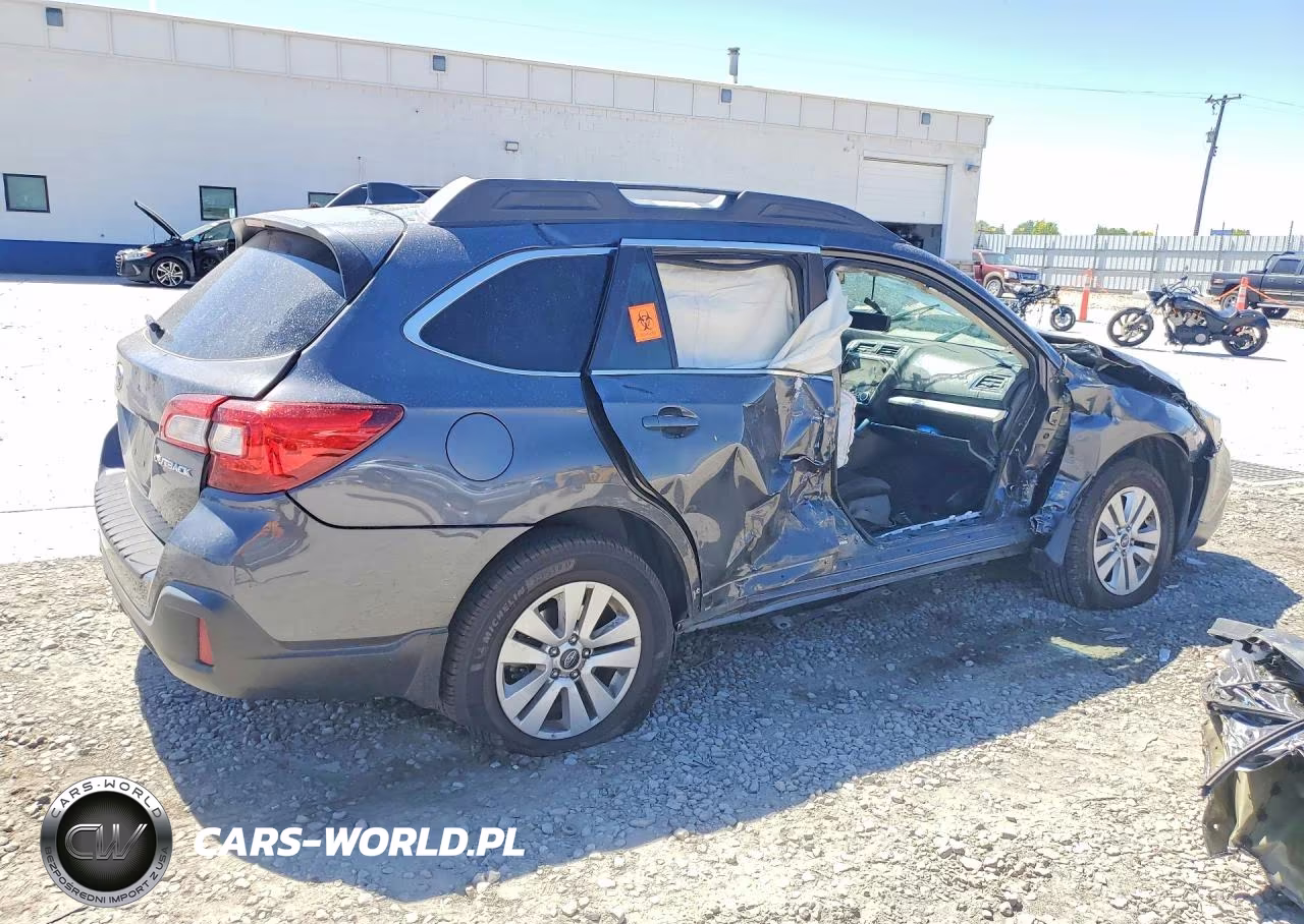 2018 Subaru Outback 2.5I Premium VIN:4S4BSAHC7J3289591 - 3
