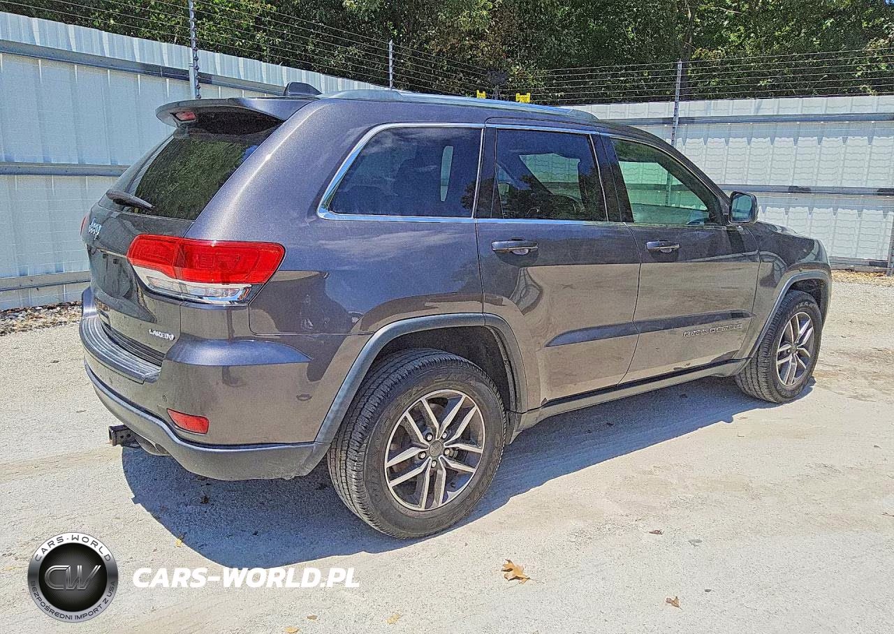 2019 Jeep Grand Cherokee Laredo VIN:1C4RJEAGXKC852323 - 3