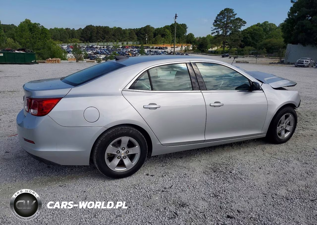 2015 Chevrolet Malibu Ls VIN:1G11B5SLXFF140736 - 3