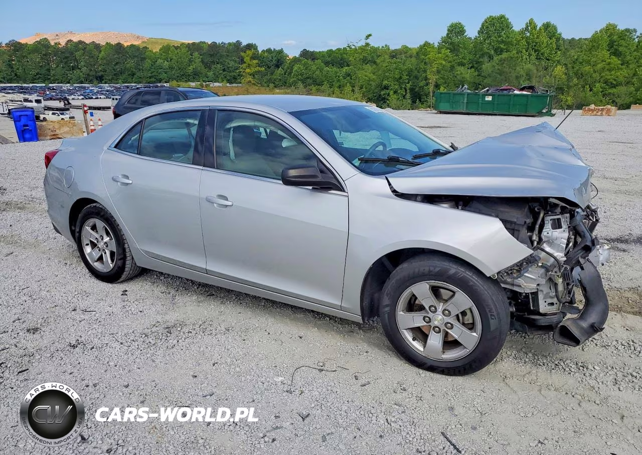 2015 Chevrolet Malibu Ls VIN:1G11B5SLXFF140736 - 4