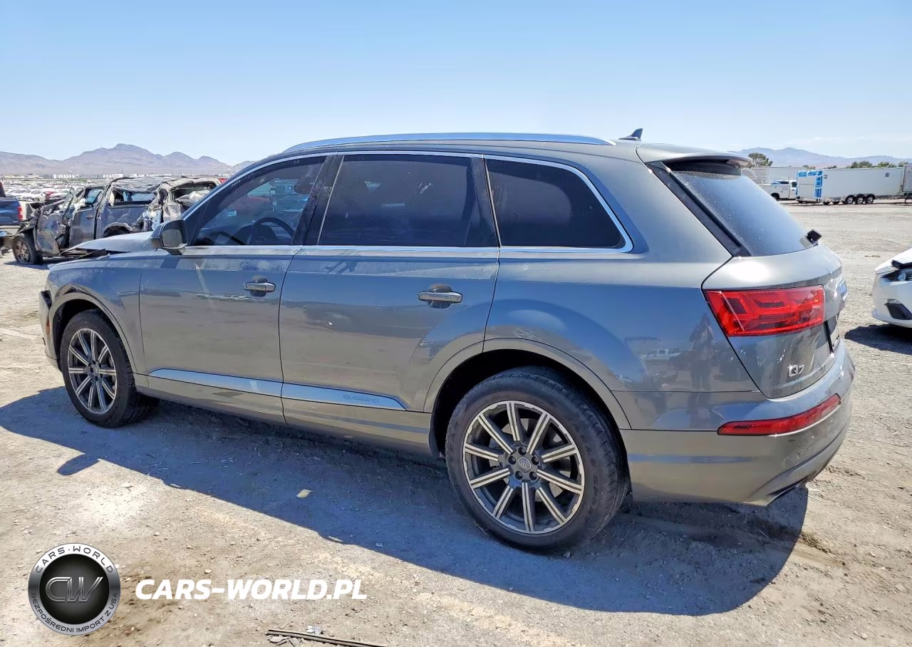 2017 Audi Q7 Premium Plus VIN:WA1LAAF75HD030338 - 2