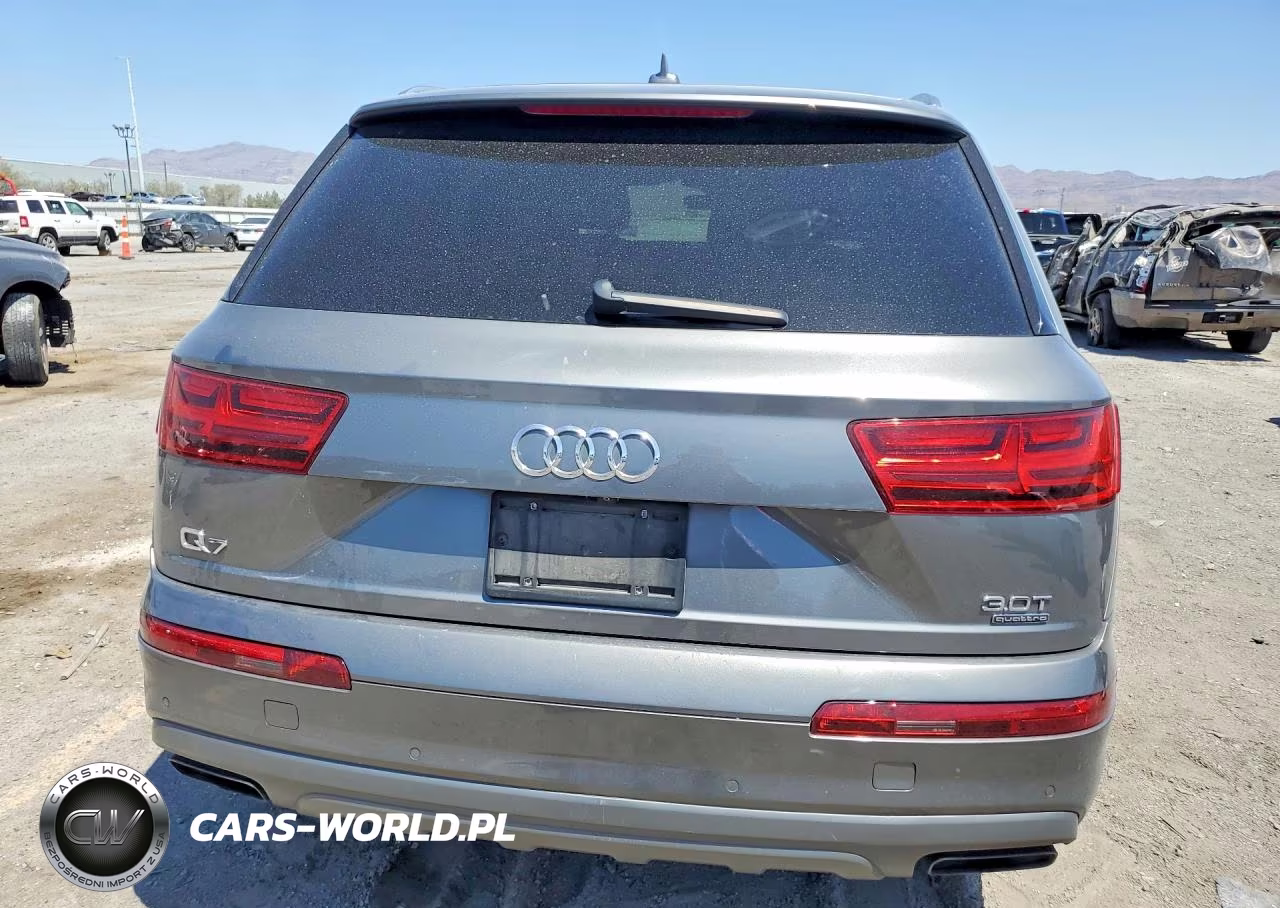 2017 Audi Q7 Premium Plus VIN:WA1LAAF75HD030338 - 6