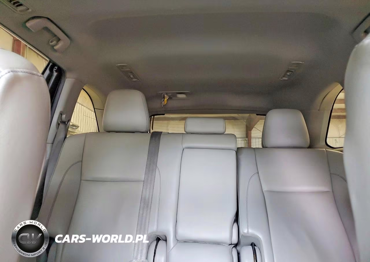 2019 Toyota Highlander Xle VIN:5TDJZRFH8KS594624 - 10