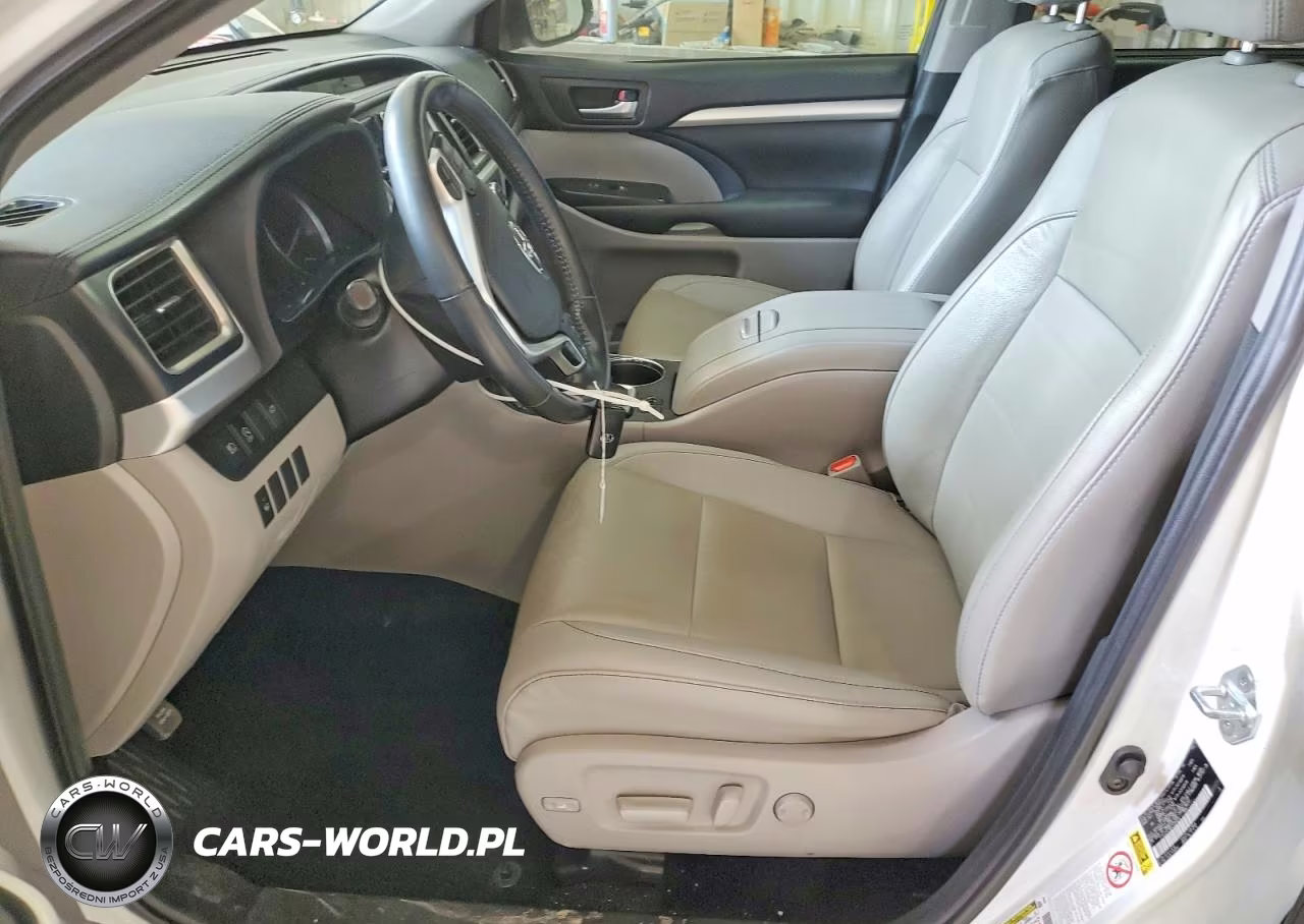 2019 Toyota Highlander Xle VIN:5TDJZRFH8KS594624 - 7
