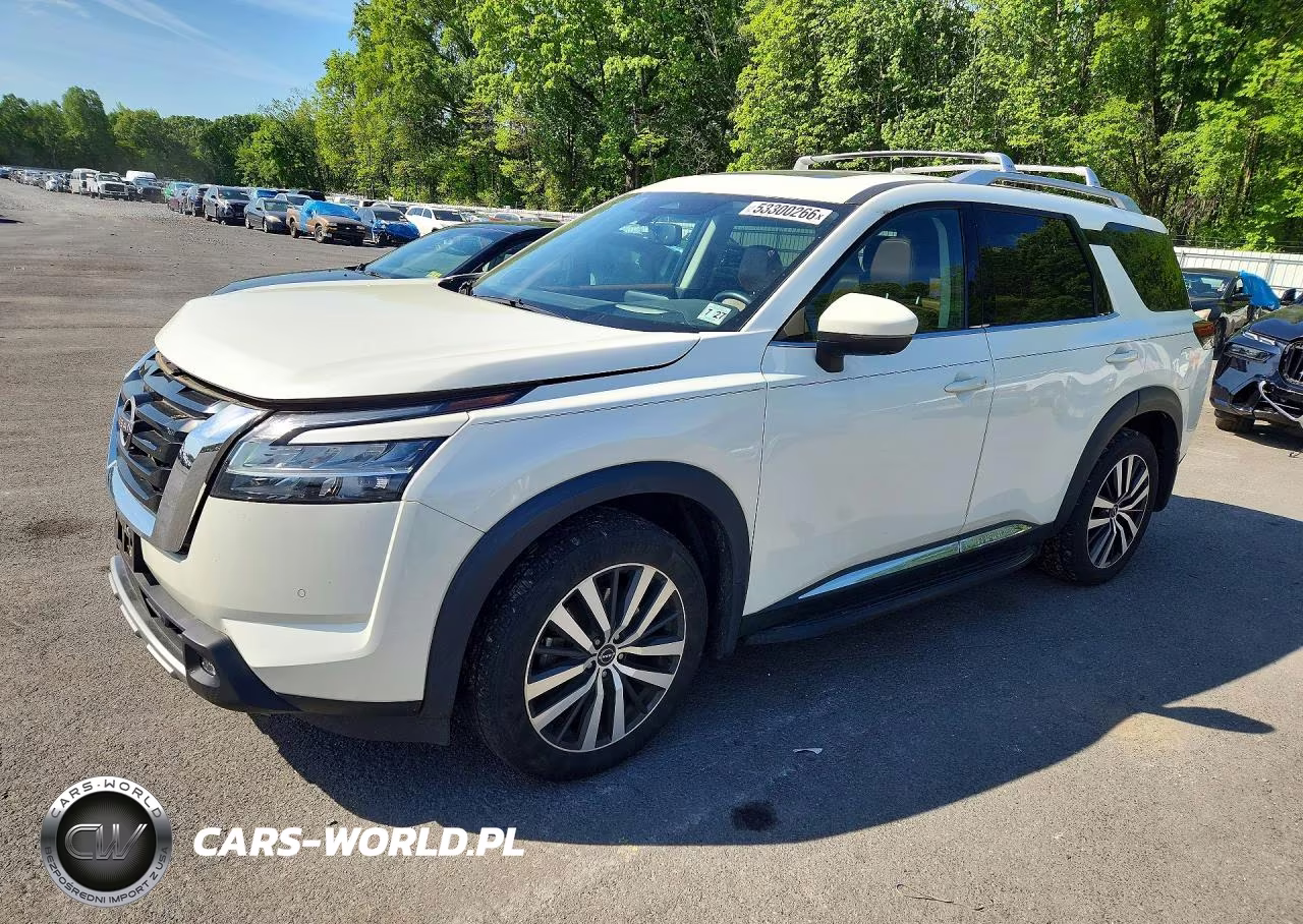 2022 Nissan Pathfinder Platinum