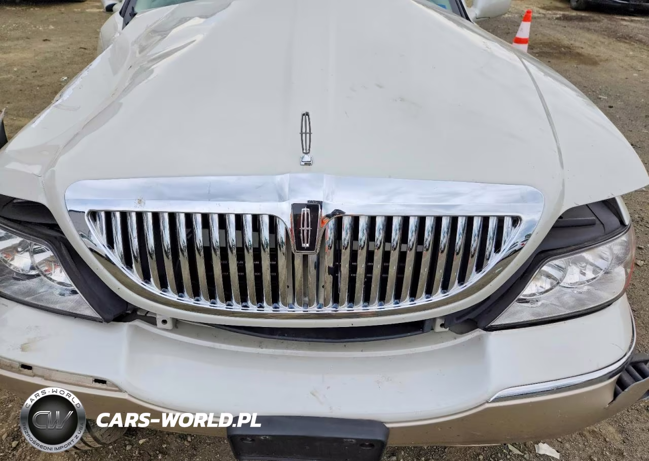 2006 Lincoln Town Car Signature VIN:1LNHM81W76Y632038 - 11