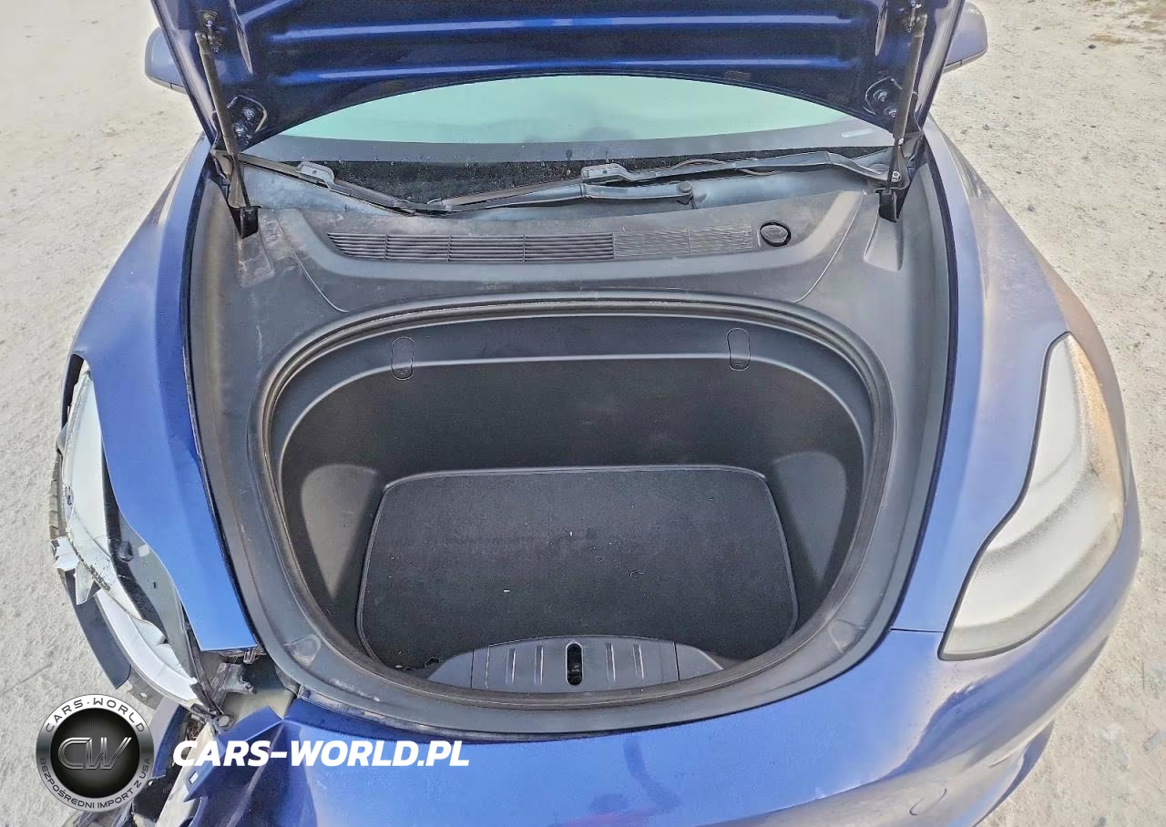 2018 Tesla Model 3 VIN:5YJ3E1EB1JF115000 - 11