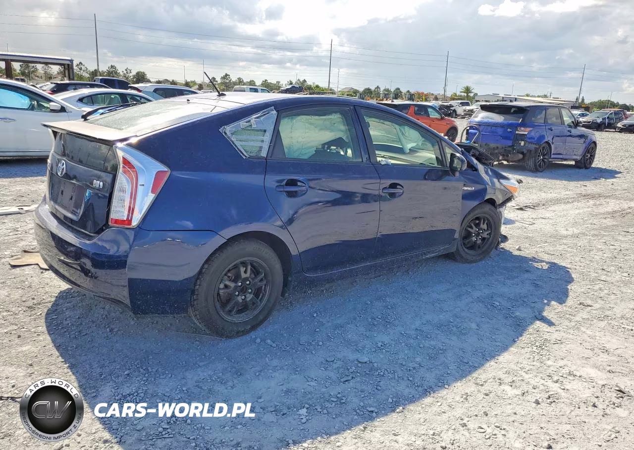 2014 Toyota Prius Two VIN:JTDKN3DU8E1736789 - 3