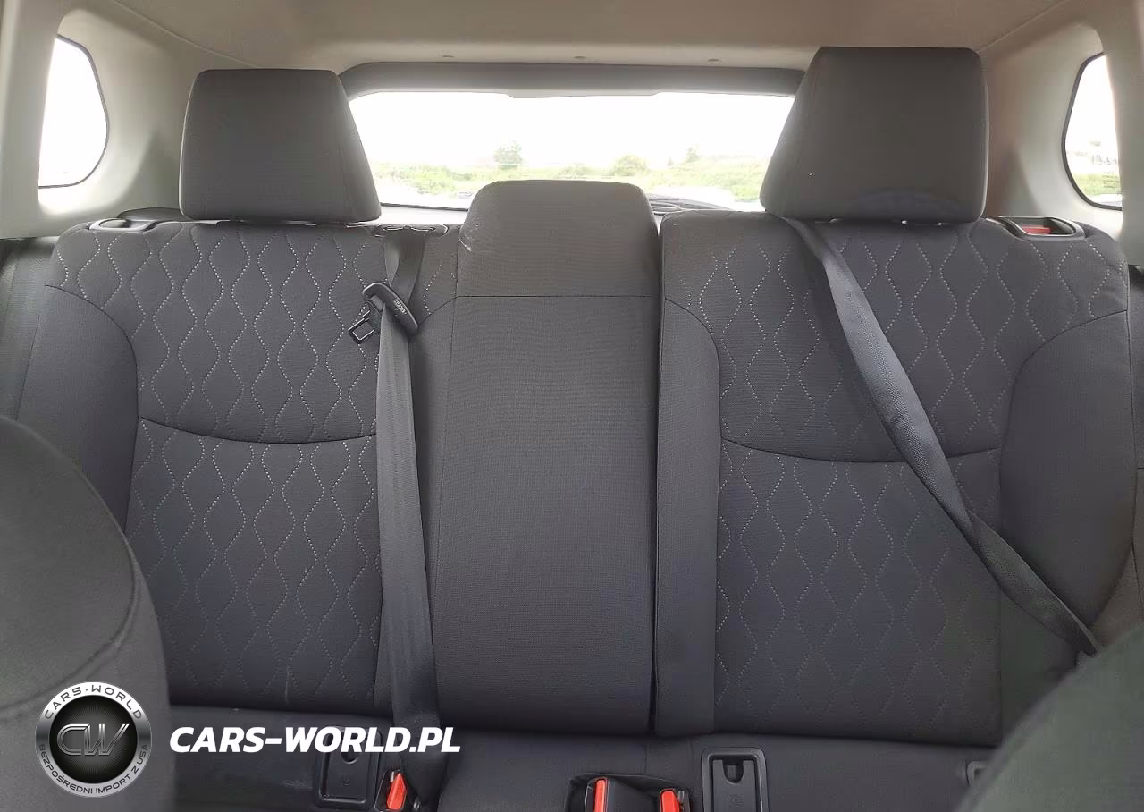 2022 Toyota Corolla Cross Le VIN:7MUCAAAG0NV030704 - 10