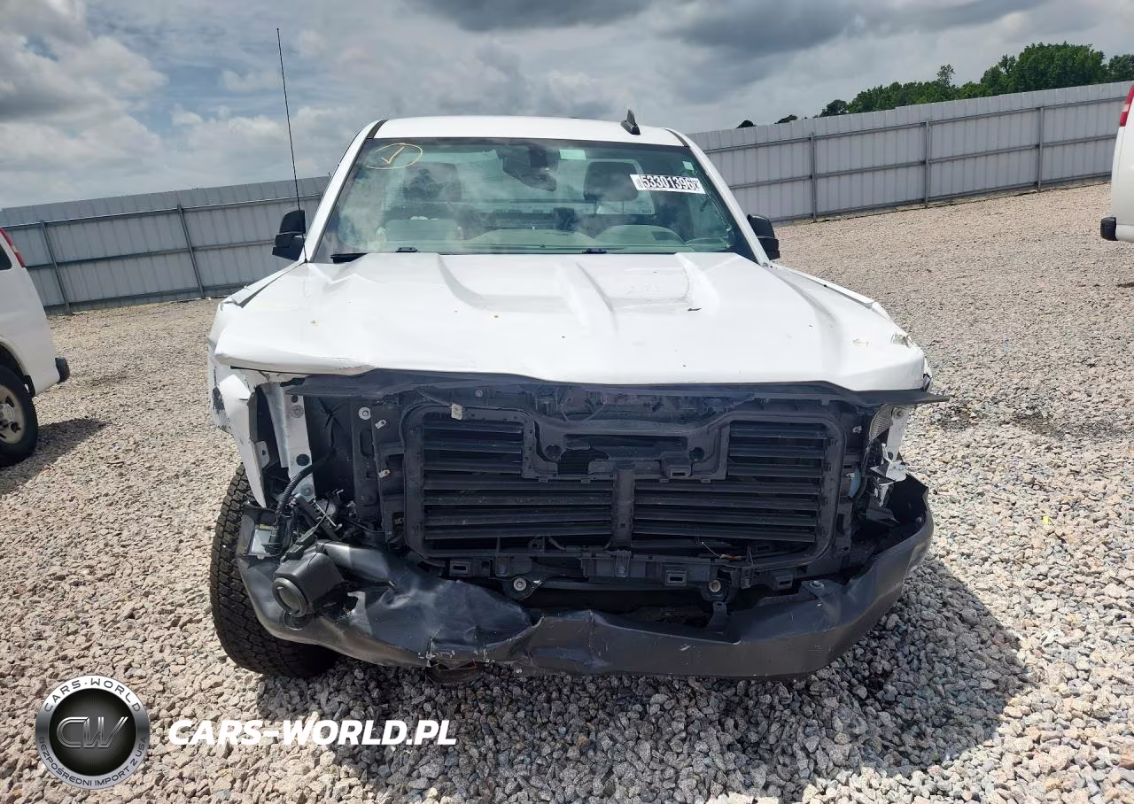 2018 Chevrolet Silverado C1500 VIN:1GCNCNEH9JZ222462 - 5