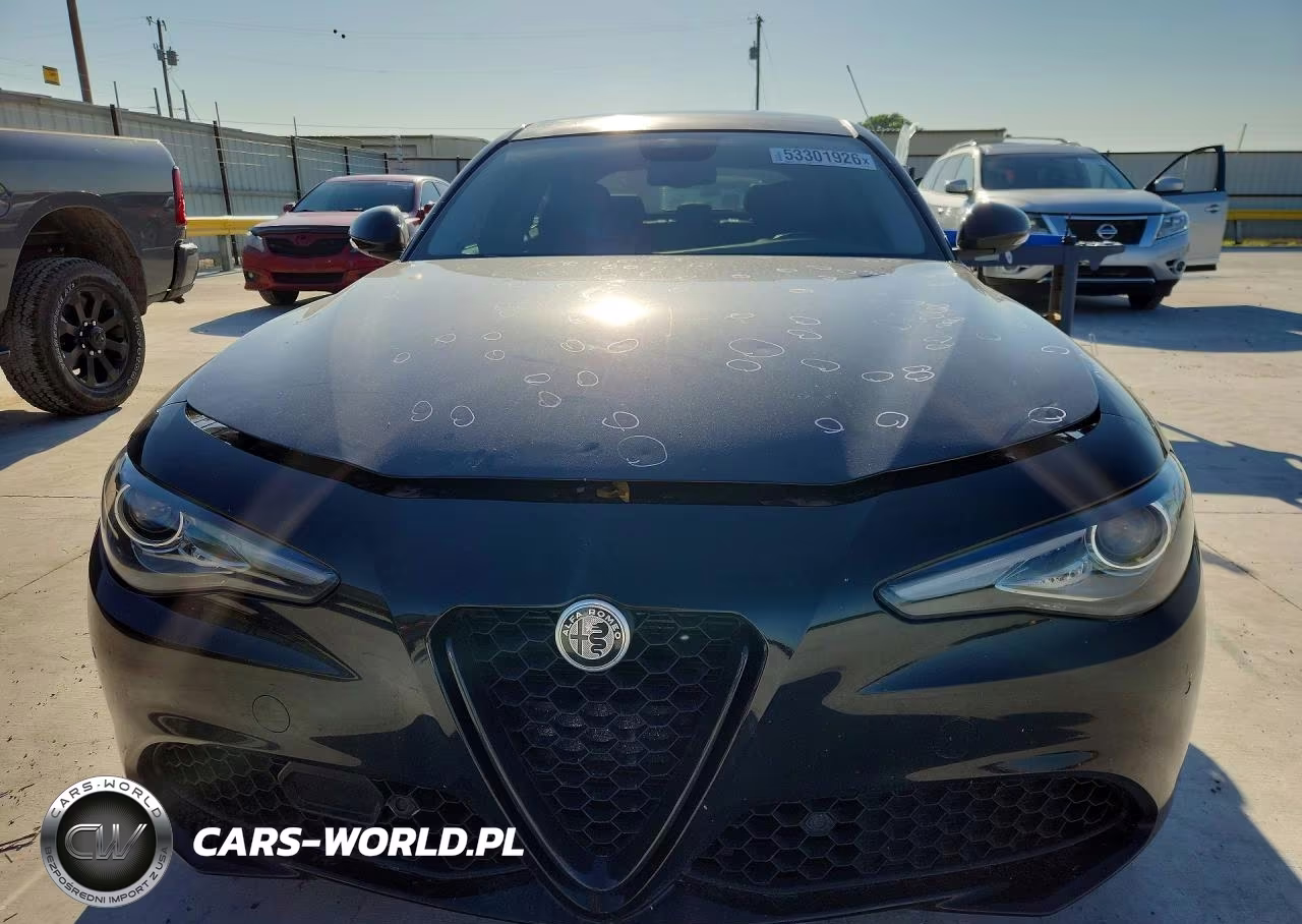 2019 Alfa Romeo Giulia Ti VIN:ZARFANBN3K7623125 - 5