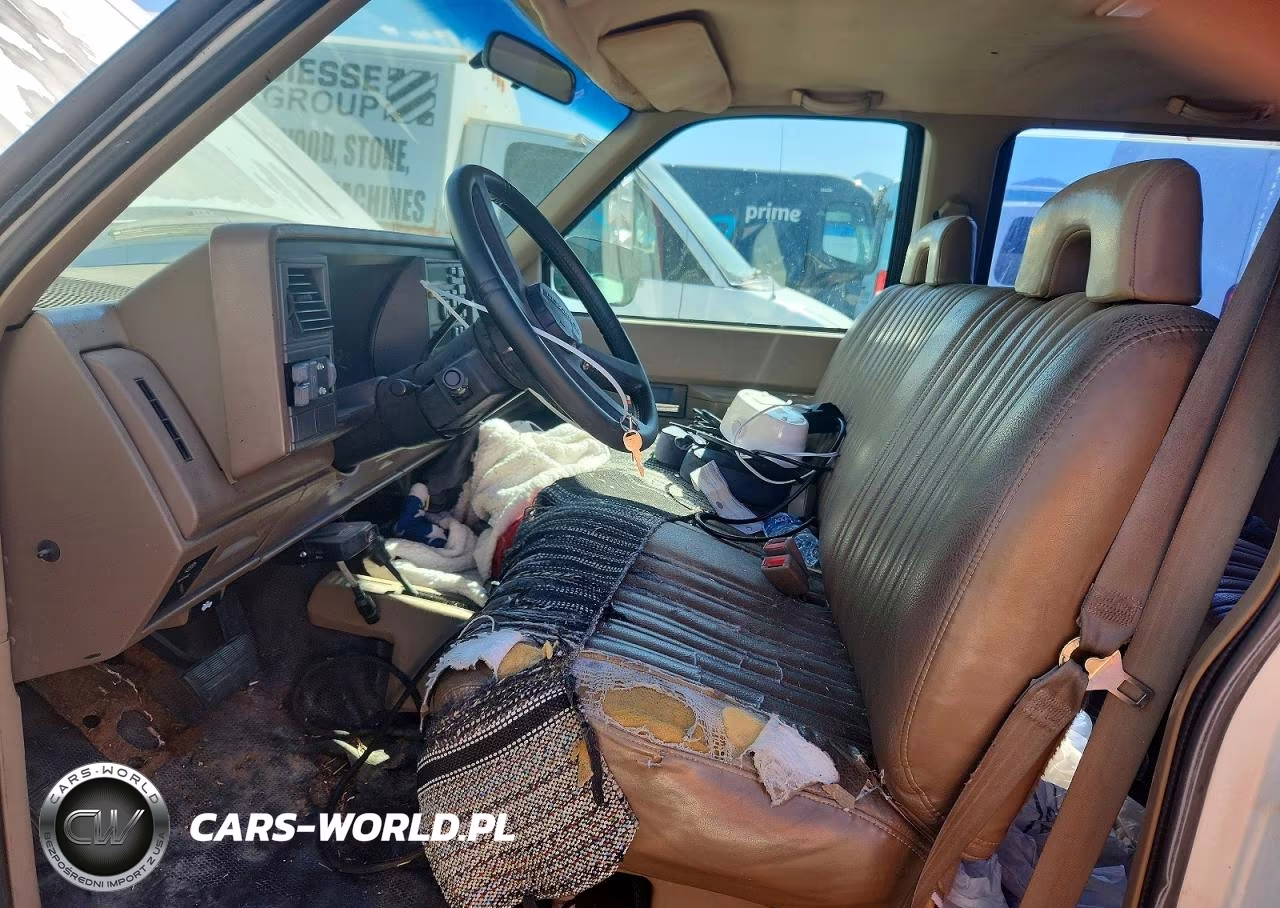 1993 Chevrolet Suburban K2500 VIN:1GNGK26K5PJ362270 - 7