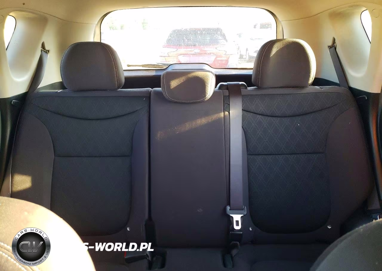 2015 Kia Soul Base VIN:KNDJN2A27F7149376 - 10