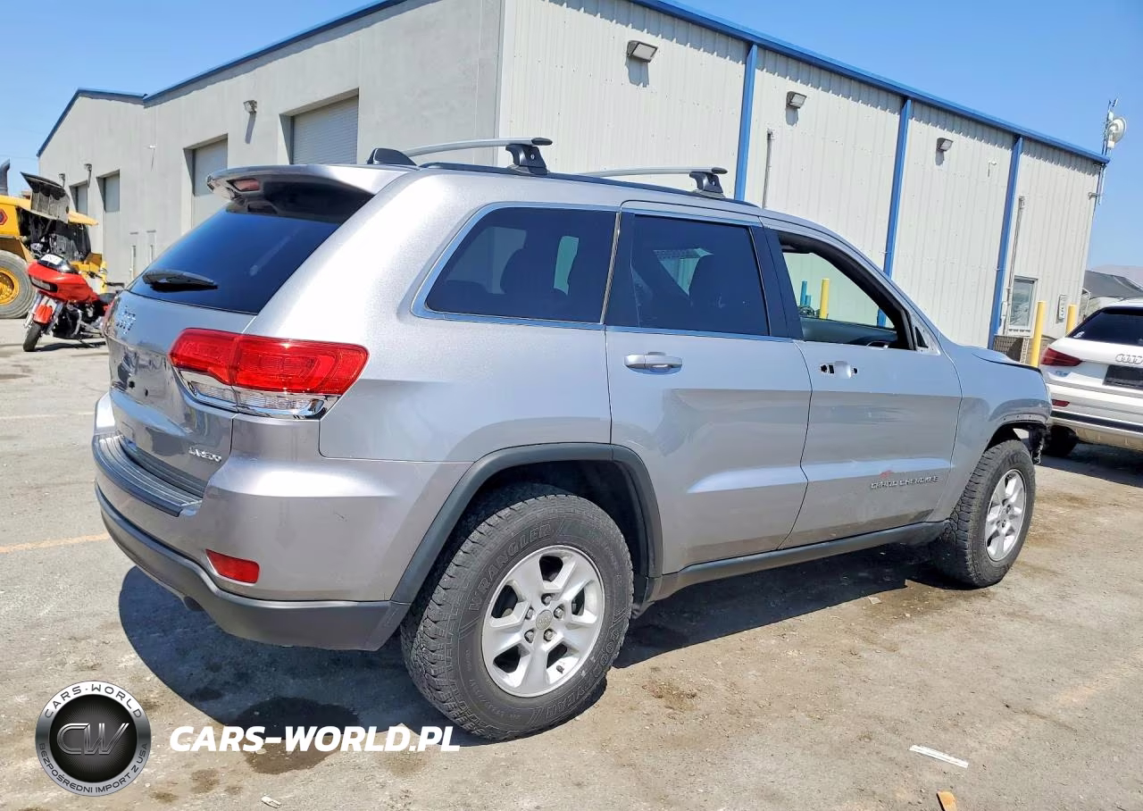 2014 Jeep Grand Cherokee Laredo VIN:1C4RJEAG6EC424060 - 3