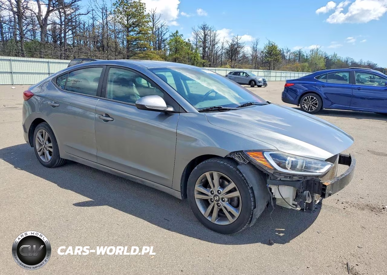 2018 Hyundai Elantra Value Edition VIN:KMHD84LF8JU521619 - 4