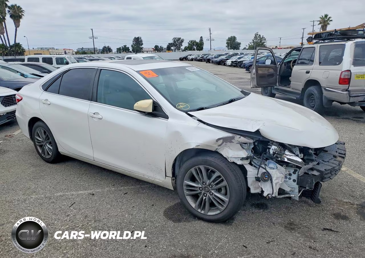 2017 Toyota Camry Se VIN:4T1BF1FK2HU329613 - 4