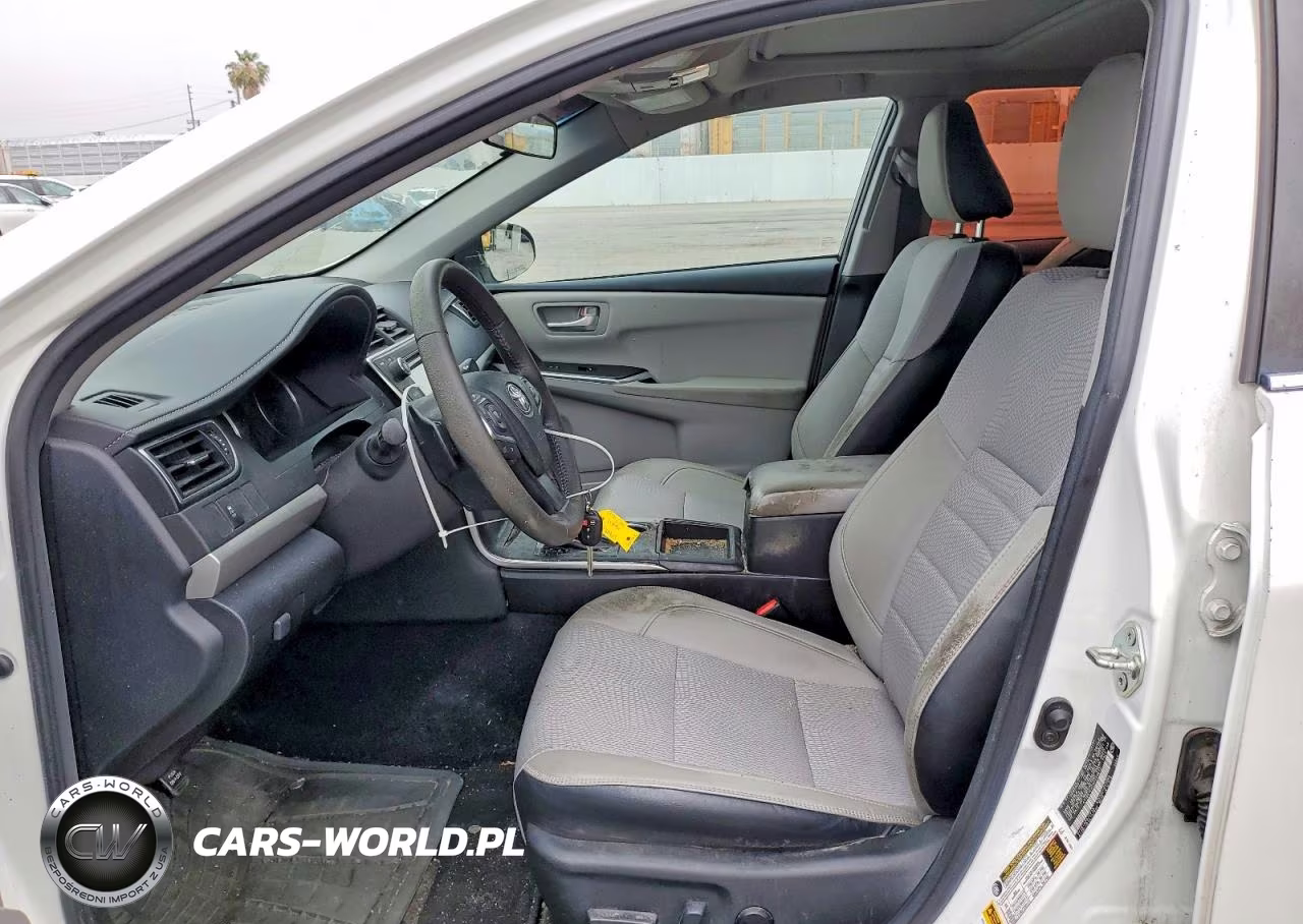2017 Toyota Camry Se VIN:4T1BF1FK2HU329613 - 7