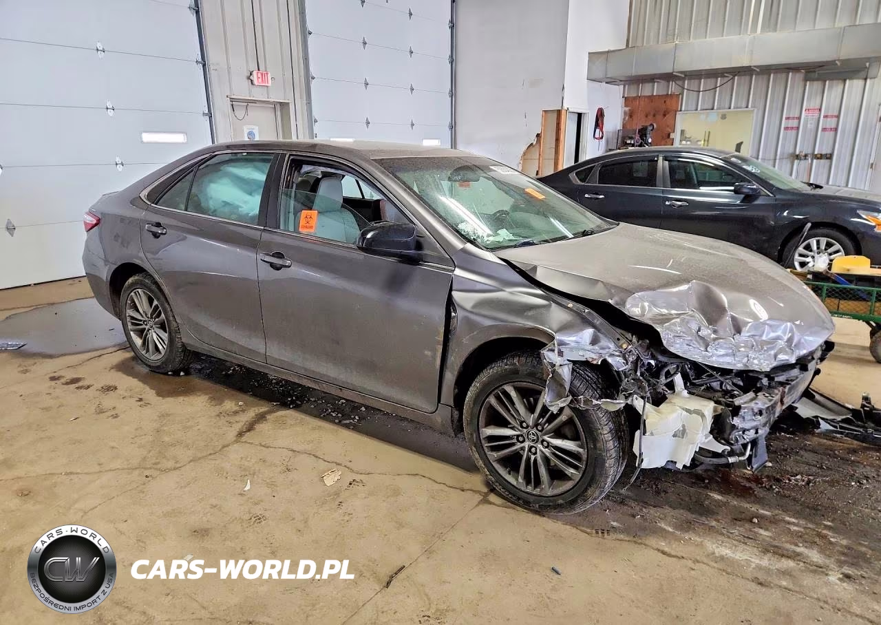 2015 Toyota Camry Se VIN:4T1BF1FK3FU874605 - 4