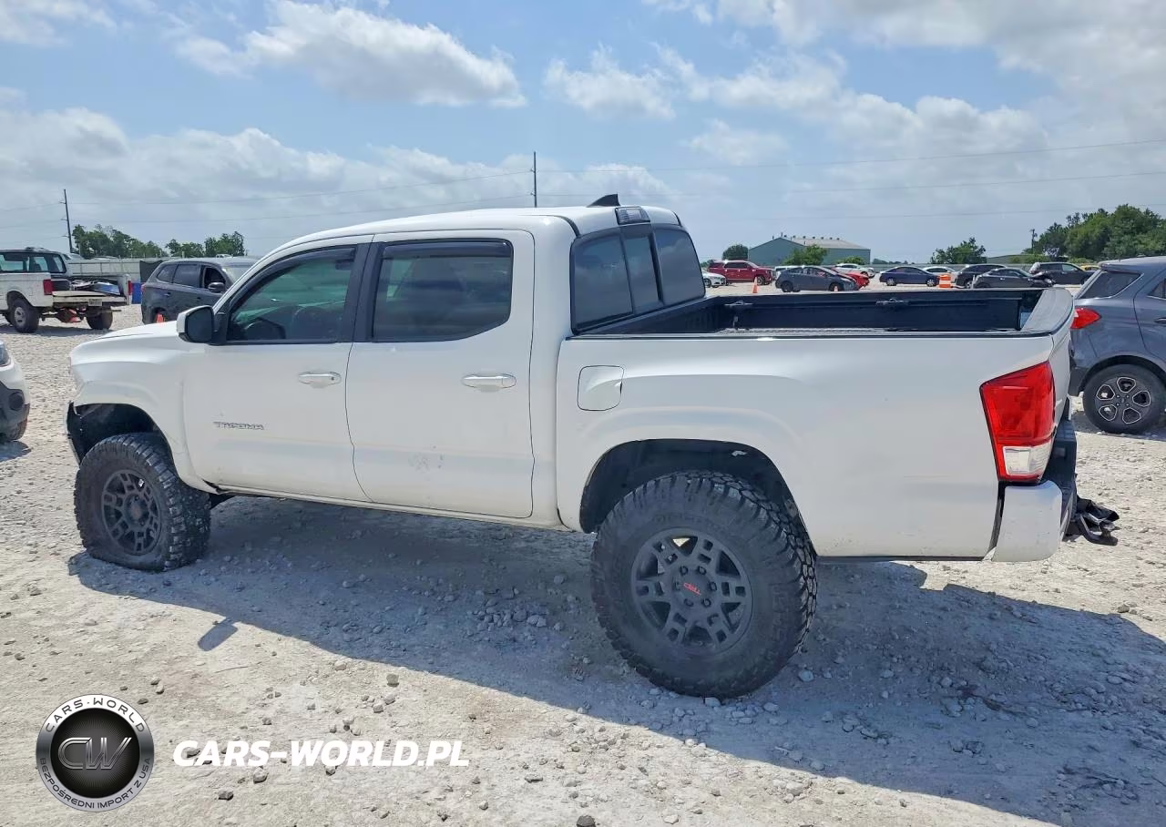 2017 Toyota Tacoma Sr V6 VIN:5TFCZ5AN5HX068517 - 2