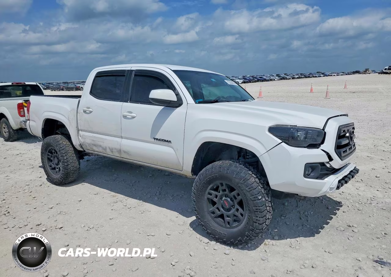 2017 Toyota Tacoma Sr V6 VIN:5TFCZ5AN5HX068517 - 4