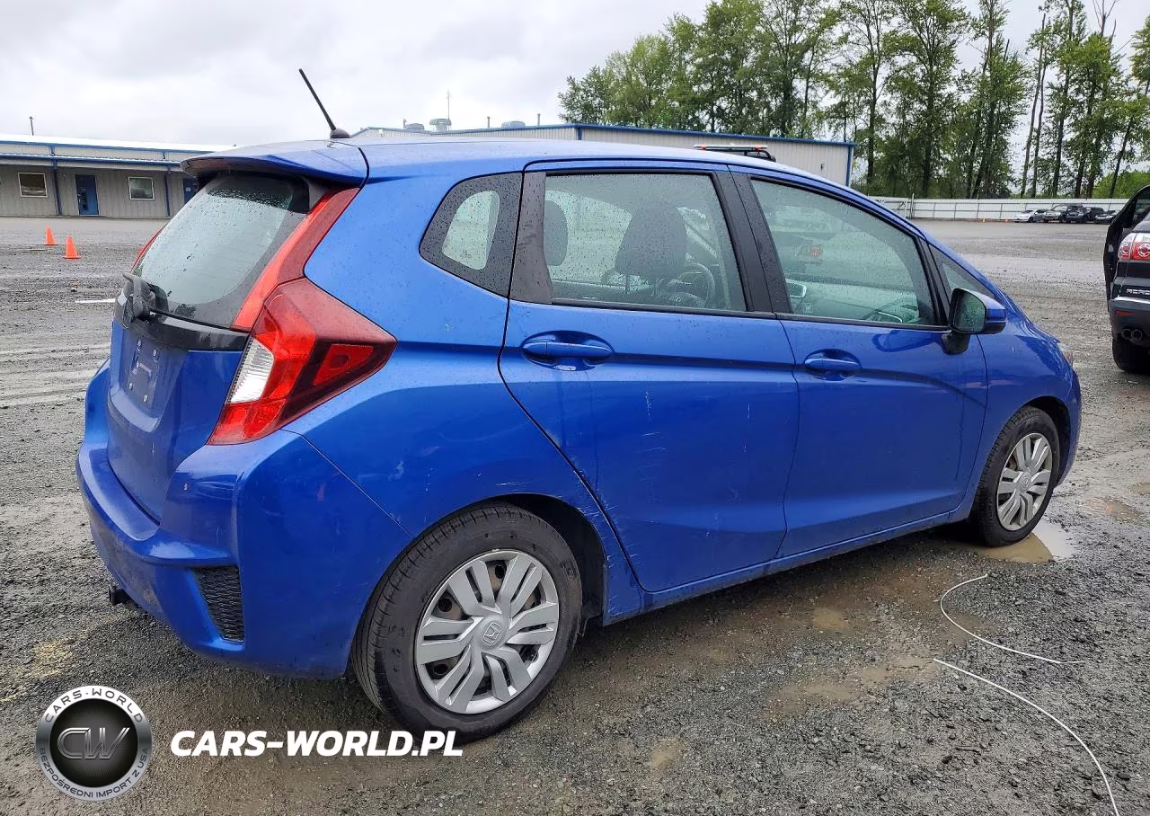 2015 Honda Fit Lx VIN:3HGGK5G59FM723571 - 3