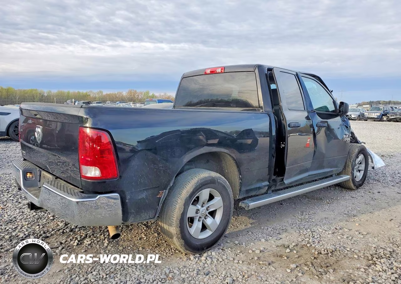 2019 Ram 1500 Classic Tradesman VIN:1C6RR6FT0KS745881 - 3