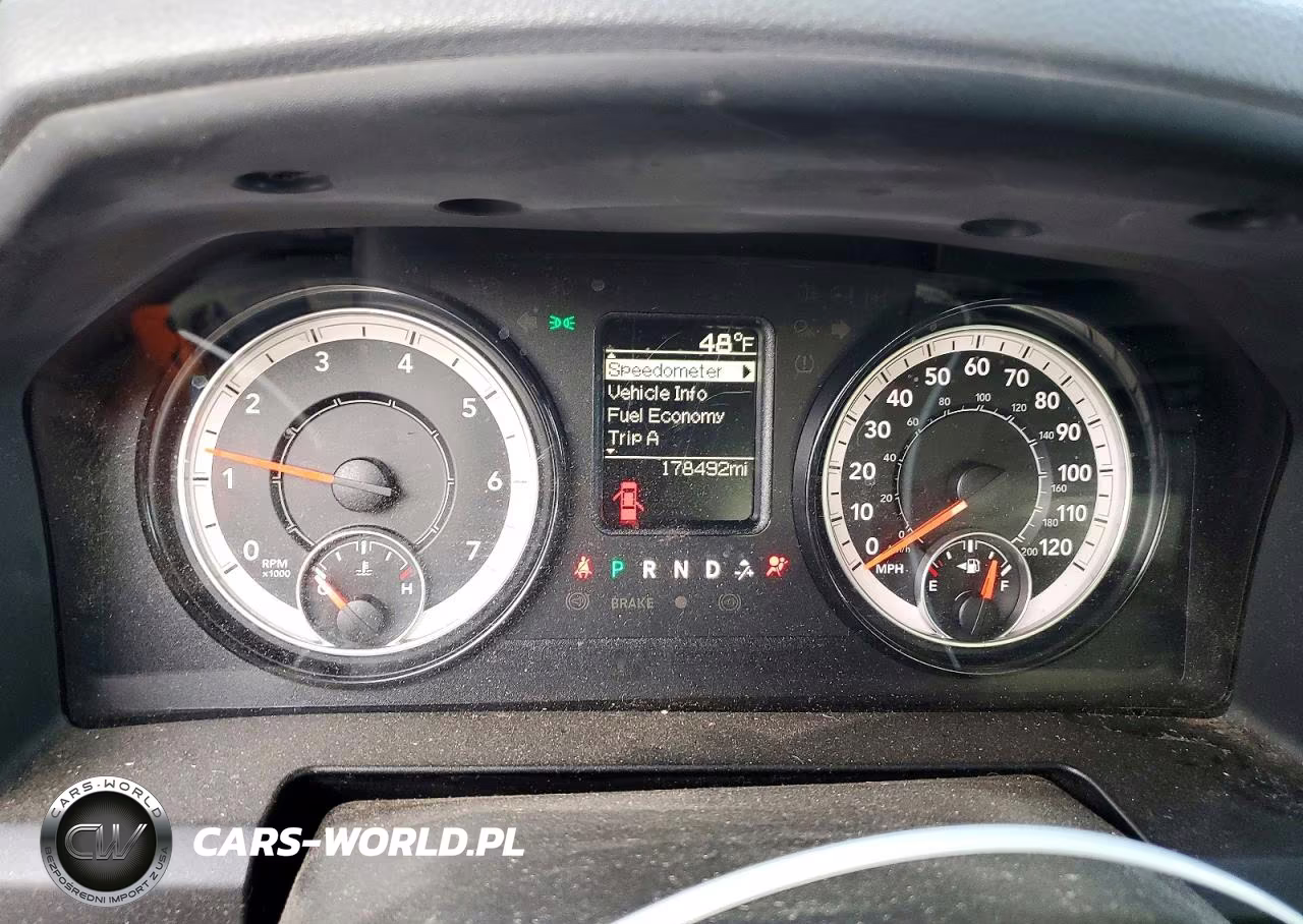 2019 Ram 1500 Classic Tradesman VIN:1C6RR6FT0KS745881 - 9