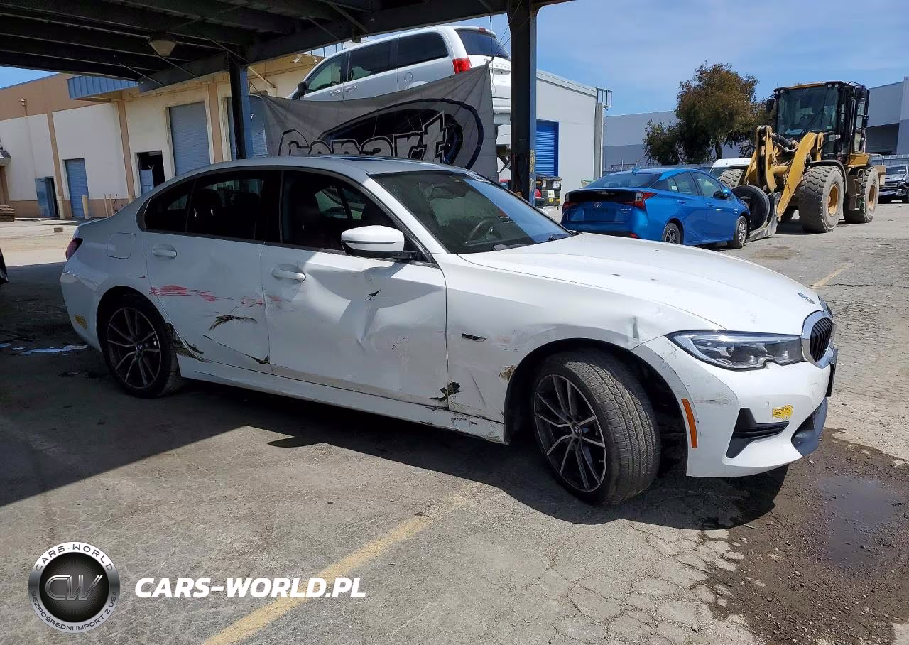 2022 BMW 330Xe VIN:3MW5P9J00N8C76533 - 4